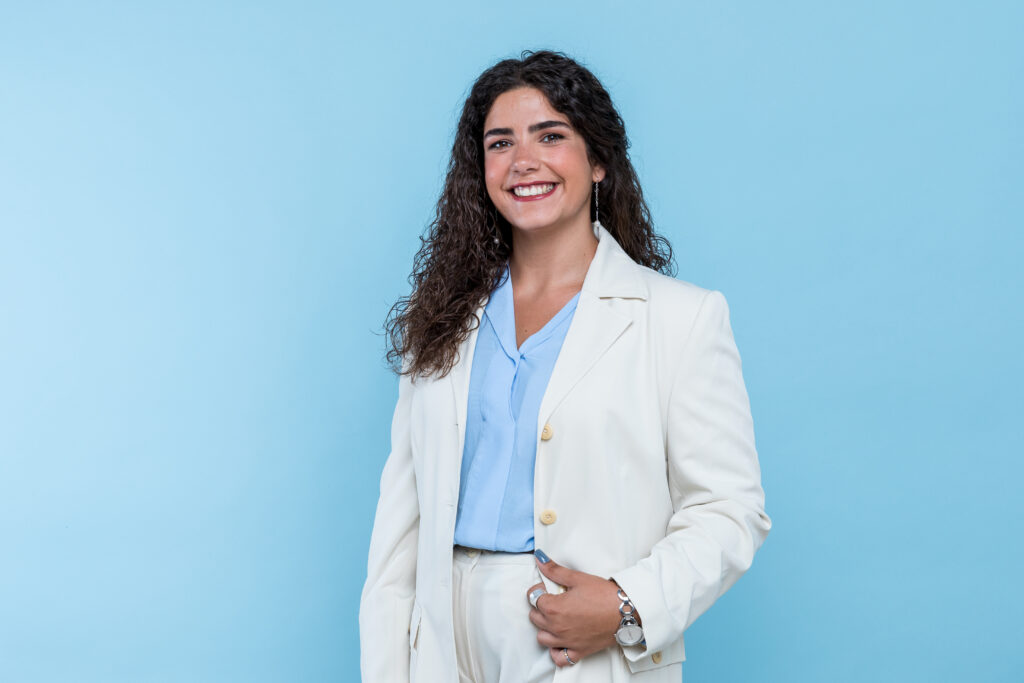 Leonor de Sá e Frade speaks at Universidade Europeia event on AI